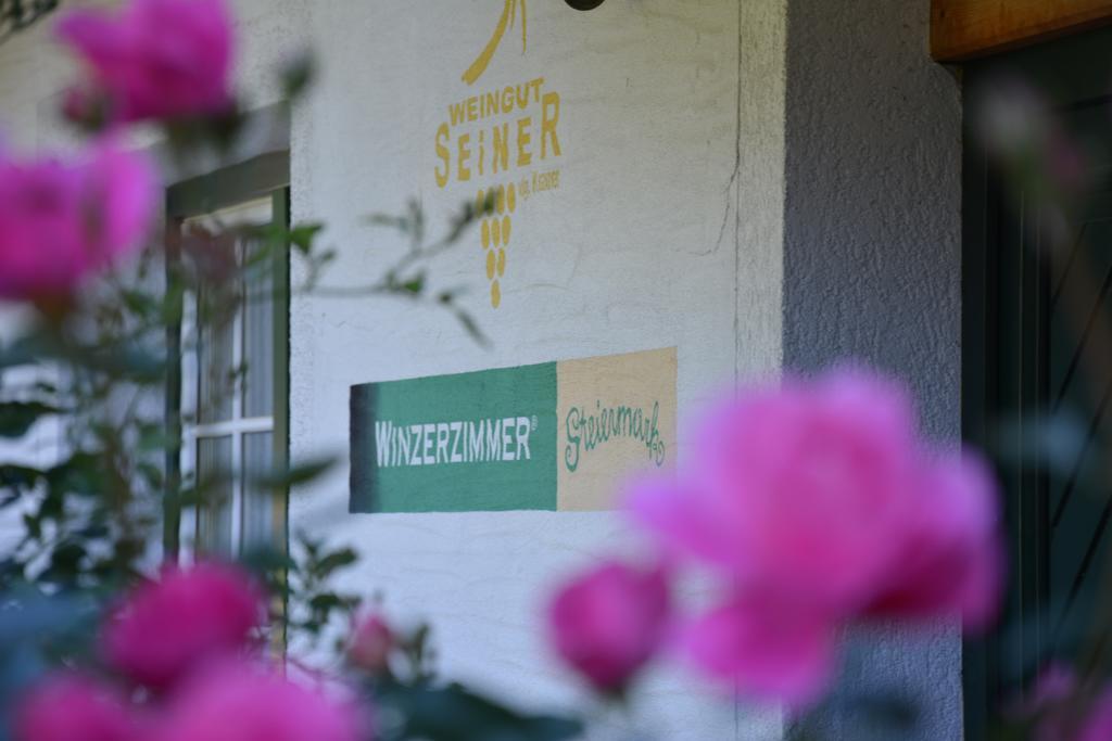 Weingut Seiner Vlg. Kraxner Villa Greisdorf Exterior photo